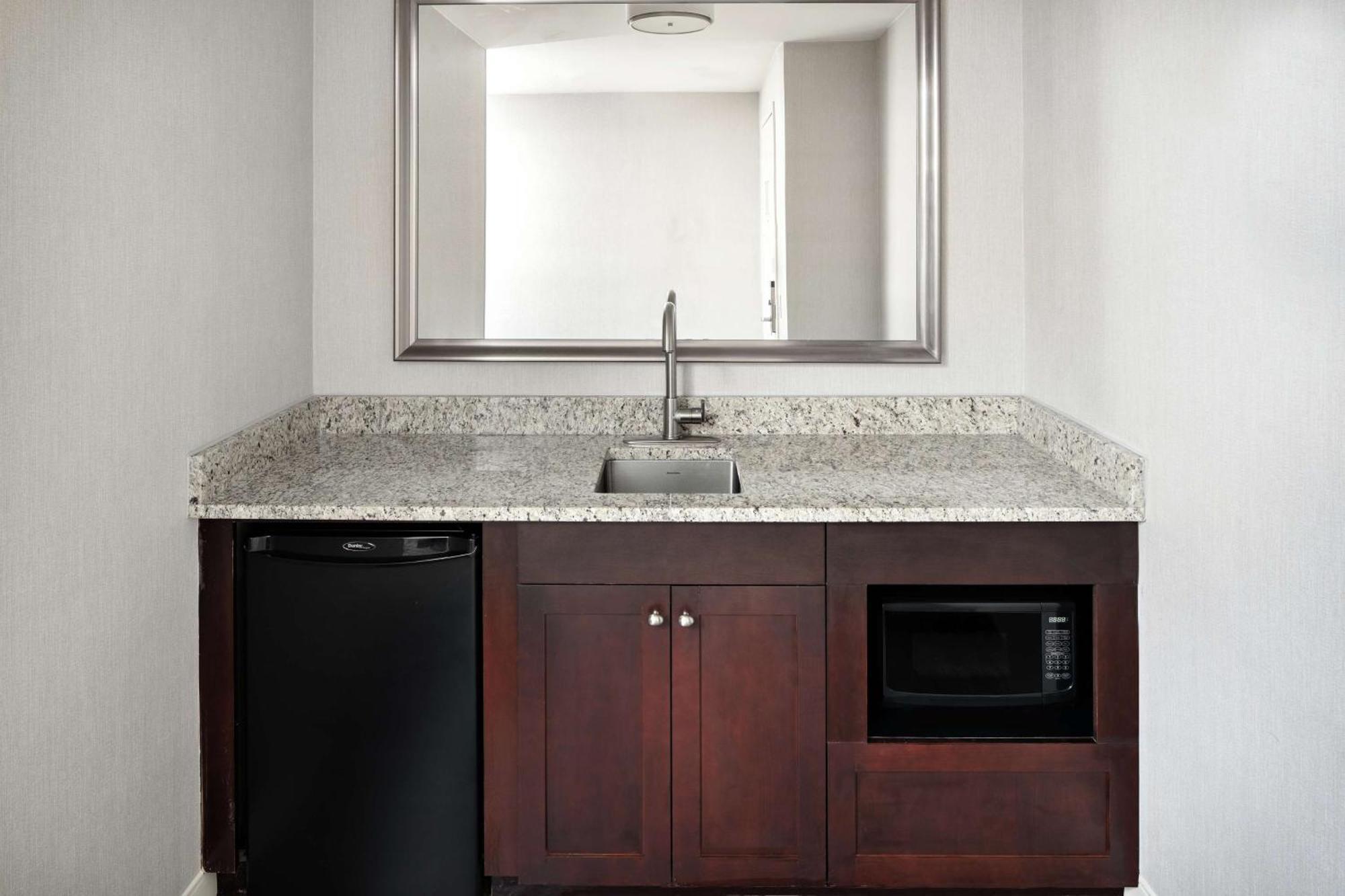 Doubletree Suites By Hilton Charlotte/Southpark Luaran gambar